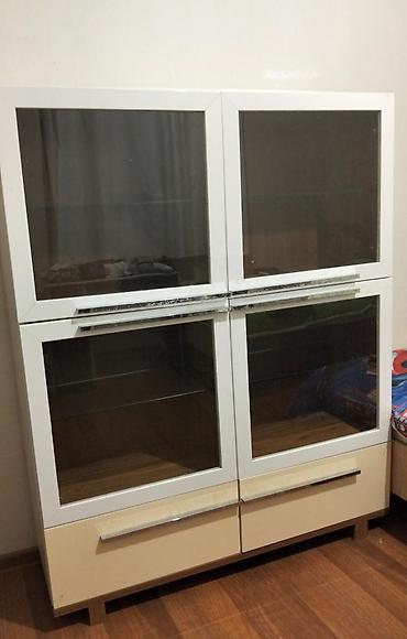 Şüşəli dolab vitrini, İşlənmiş, Ünvandan götürmə