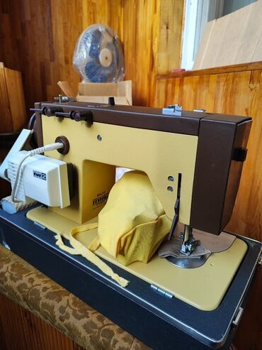 прямо строчки: Тигүүчү машина Veritas, Электромеханикалык