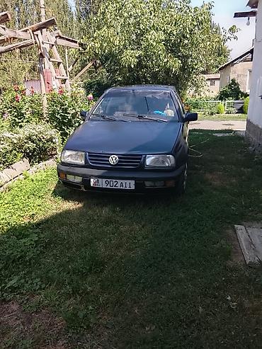 v klass: Volkswagen Vento: 1991 г., 1.8 л, Седан — 2