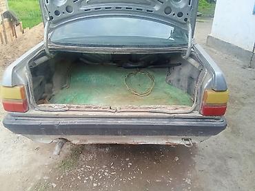 Транспорт: Audi 100: 1990 г., Механика, Седан — 1