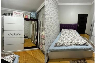 Ofis dəst mebeli: Yataq mebeli 400 AZN Tirmo yoxdu 2 eded tunbaları da var ünvan