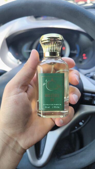 Ətriyyat: Bütün Növ Ətirlər 15Azn "Extrait de Parfum" növündən olan ətir yüksək