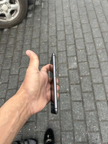 Apple iPhone: IPhone 8 Plus, 64 GB, Qara
