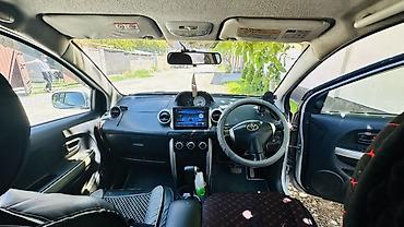 voxy noah: Toyota Ist: 2004 г., Автомат, Бензин, Хэтчбэк — 2