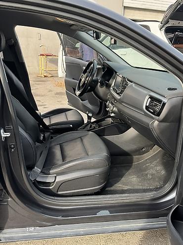 Kia: Kia Stonic: 2020 г., 1.4 л, Автомат, Бензин, Универсал — 9