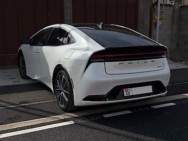 limited: Toyota Prius: 2023 г., 2 л, Автомат, Гибрид, Лифтбек — 4