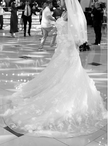 Ziyafət donları: Bu gözel bəxt gətirən Pronovias firmaya məxsus gəlinlik satılır — 13