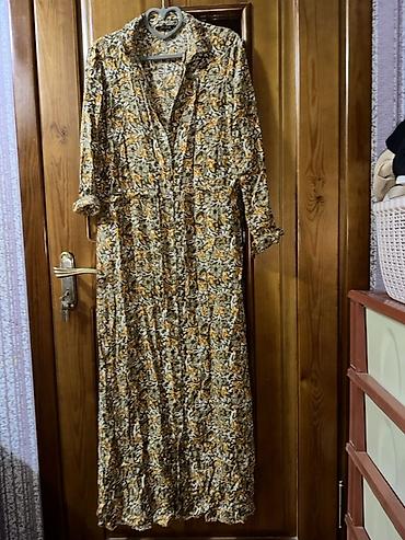 Dəstlər, kostyumlar: 5-15 azn arası geyimlər Qadın geyim dəsti – məhsul 1) Kobalt-mavi — 6