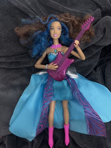 uşaq yellencekleri instagram: Barbie kukla original ideal veziyyetde, mahni oxuyur