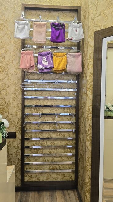 Digər mebel: Geyim mağazası ücün mebel və aksesuarlar — 7