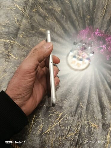 Apple iPhone: IPhone 6s, 32 GB, Gümüşü, Barmaq izi — 7