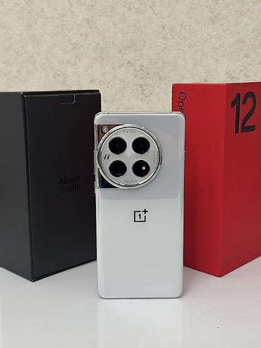 OnePlus: OnePlus 12, Б/у, 256 ГБ, цвет - Белый, 2 SIM — 12