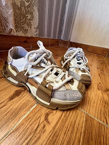 hundur krasofkalar: Dolce & Gabbana, Ölçü: 37.5, rəng - Qızılı, İşlənmiş — 3