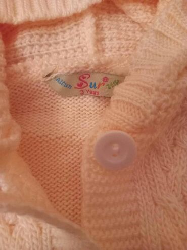 Koftalar, sviterlər: Teze jaketler 2-3 -4-5 yaw ucun .Alinan qiymetden cox ucuz satilir. 3 — 6