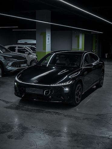 byd bot 384: Changan : 2024 г., 0.1 л, Автомат, Электромобиль, Лифтбек — 1