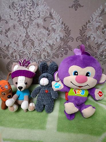 обезьяну: Плюшевые и вязаные мягкие игрушки В составе набора: - Фиолетовая — 1
