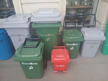 Tullantı qabları: Müxtəlif ölçülərdə və rənglərdə Goodbin zibil qutuları. Bu zibil — 13