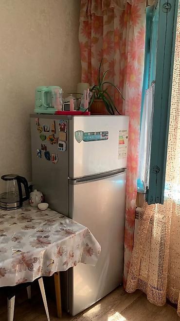 mini refrigerator: Холодильник Artel, Б/у, Двухкамерный, De frost (капельный), 57 * 145 * 56 — 1