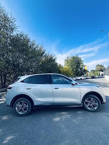 FAW: FAW Besturn: 2025 г., Автомат, Электромобиль, Кроссовер — 1