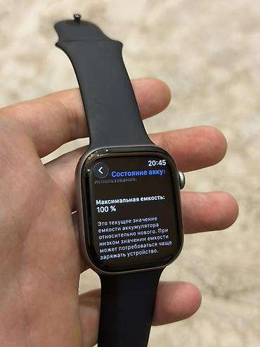smart saaat: Apple Watch Series 11,46 mm – boz/alüminium korpus, qara silikon idman — 3