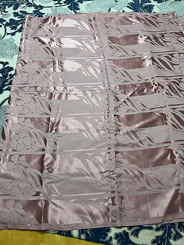 Parçalar: Parça eni-1m56sm,uzunu5m20sm Rəng: Pudra-şampan tonlarında, yüngül — 9