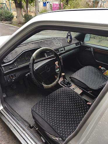 мэри: Mercedes-Benz W124: 1993 г., 2.2 л, Механика, Бензин, Седан — 4