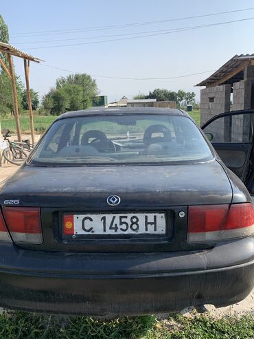 Mazda: Mazda 626: 1992 г., 2 л, Механика, Бензиновая, Седан — 4