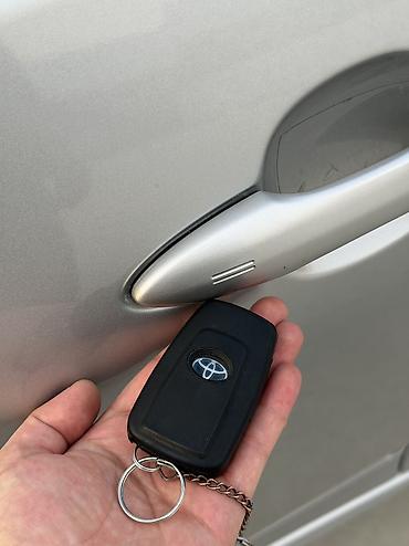 Toyota: Toyota Prius: 2019 г., 1.8 л, Автомат, Гибрид, Хэтчбэк — 11