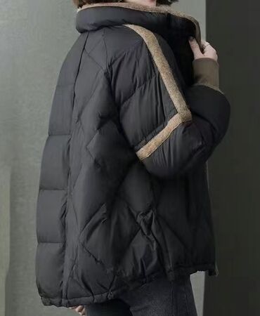Пуховики и зимние куртки: Трендовый утеплённый зимний пуховик с акцентной отделкой — тепло — 7