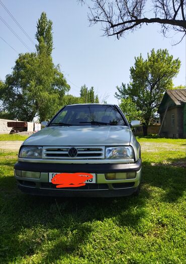 беларусь 92: Volkswagen Vento: 1992 г., 1.8 л, Механика, Бензин, Седан