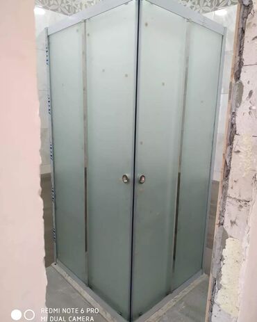 Duş kabinaları, arakəsmələr: Yeni Üstü açıq kabina, Künc üçün, Ödənişli çatdırılma — 25