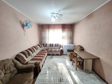 каракол центр: 2 бөлмө, 49 кв. м, 105-серия, 3 кабат, Косметикалык ремонт
