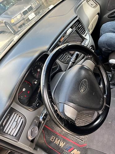hundai elentra 2012: Kia Rio – qara rəngli hetçbek Texniki və komfort xüsusiyyətləri: - — 2