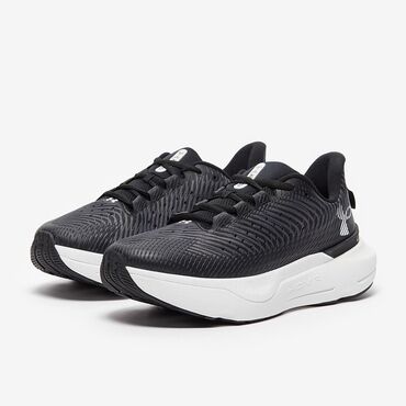 Kişi ayaqqabıları: Qara rəngli, yüngül və rahat Under Armour Infinite Pro idman