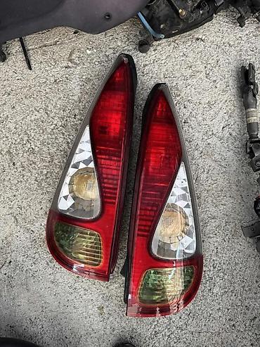 moj auto: DESNI STOP TOYOTA YARIS VERSO | Desni stop yaris verso — 1