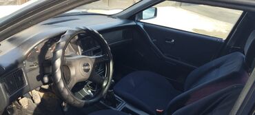 Audi: Audi 80: 1993 г., 2 л, Механика, Бензин, Седан — 12