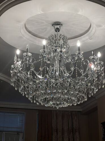 Ev saatları: Çılçıraq, 10 və daha çox lampa, Xrustal