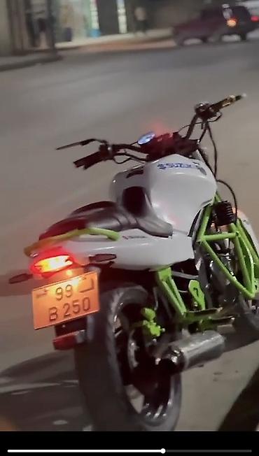 Motosikletlər: Suzuki — 2