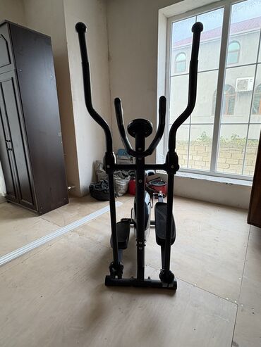 komputerlər diz ustu: Elliptik velotrenajor – çoxfunksiyalı kardio aparat Xüsusiyyətlər: -