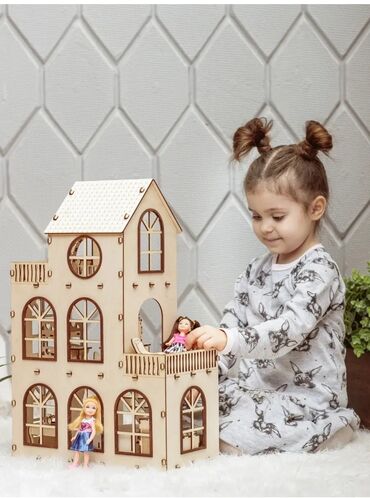 домик для кукол: Продаётся под заказ. Деревянный кукольный домик "Дом мечты"-это мечта