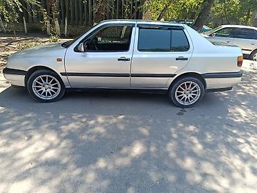 Унаа: Volkswagen Vento: 1995 г., 1.8 л, Кол менен иштөөчү, Бензин, Седан — 5