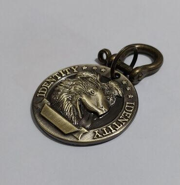 Heyvanlar üçün digər mallar: İt medalyonları (identifikasiya nişanı) satılır. Material: metal — 8