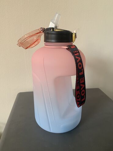 бутылки для спорта: Бутылка для воды для спортсменов для зала объём 2 литра