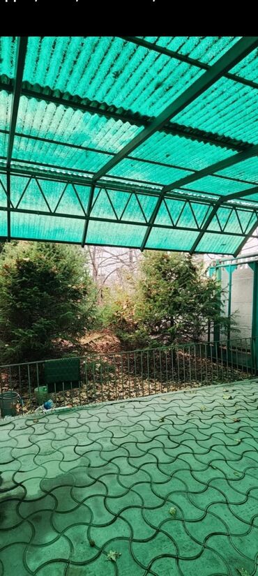 продажа домов город токмок: 61 кв. м, 4 бөлмө, Унаа токтотуучу жай, Сарай, Забор, тосулган