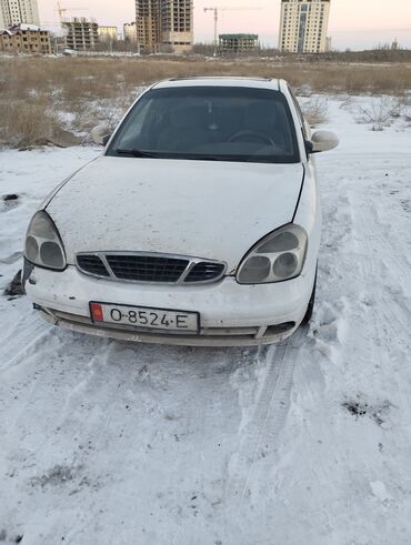 Daewoo: Daewoo Nubira: 2000 г., 1.5 л, Механика, Бензин, Седан