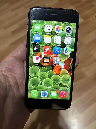 iphone 5c: IPhone SE 2020, 64 GB, Qara, Barmaq izi, Simsiz şarj — 1