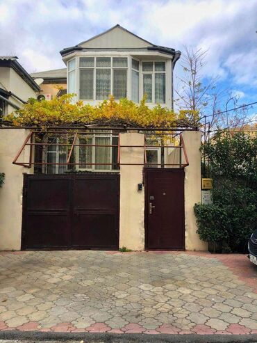 Uzunmüddətli kirayə evlər: 198 kv. m, 4 otaqlı — 22