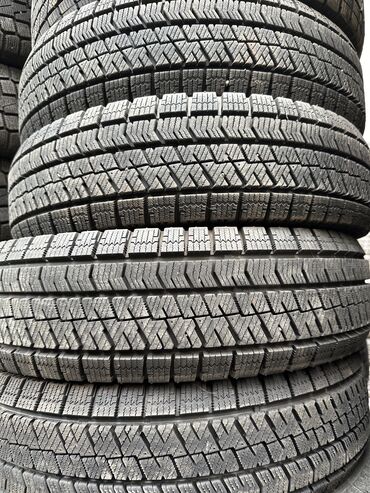 шин 14: Шиналар 165 / 70 / R 14, Кыш, Колдонулган, Комплект, Жеңил унаалар, Bridgestone