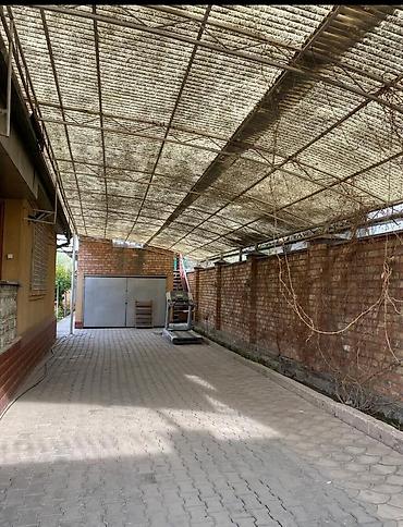 Sale of cottages and houses: 🚀продается дом 2этажный дом 🚀Уникальный Дом в Центре Бишкека — — 15