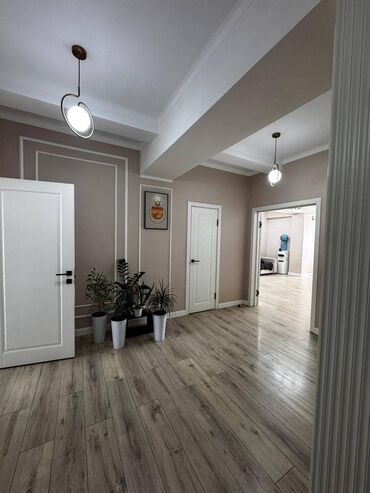 недостроенные дома в бишкеке: 3 комнаты, 125 м², Элитка, 10 этаж, Дизайнерский ремонт